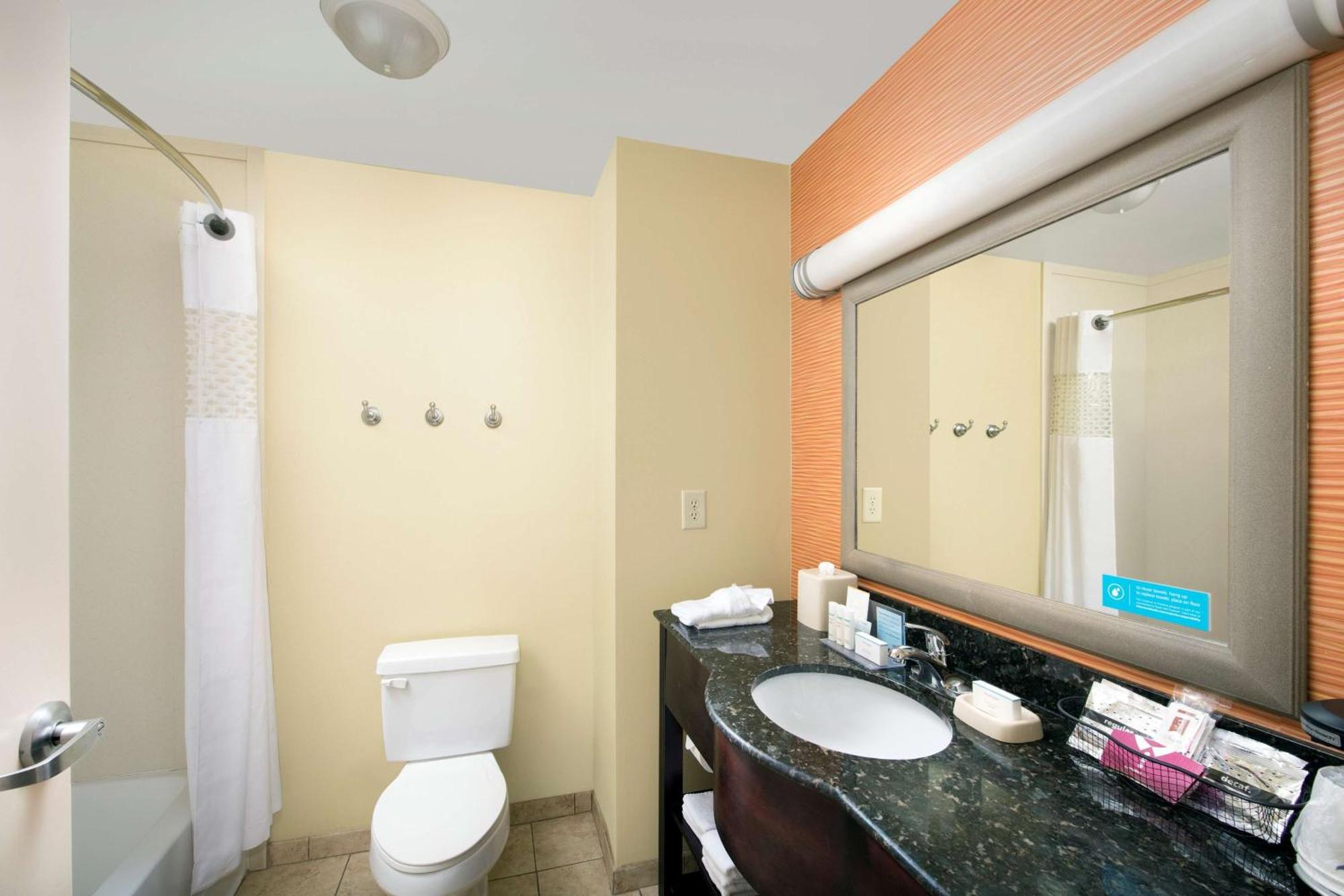 Hampton Lenoir Hotel