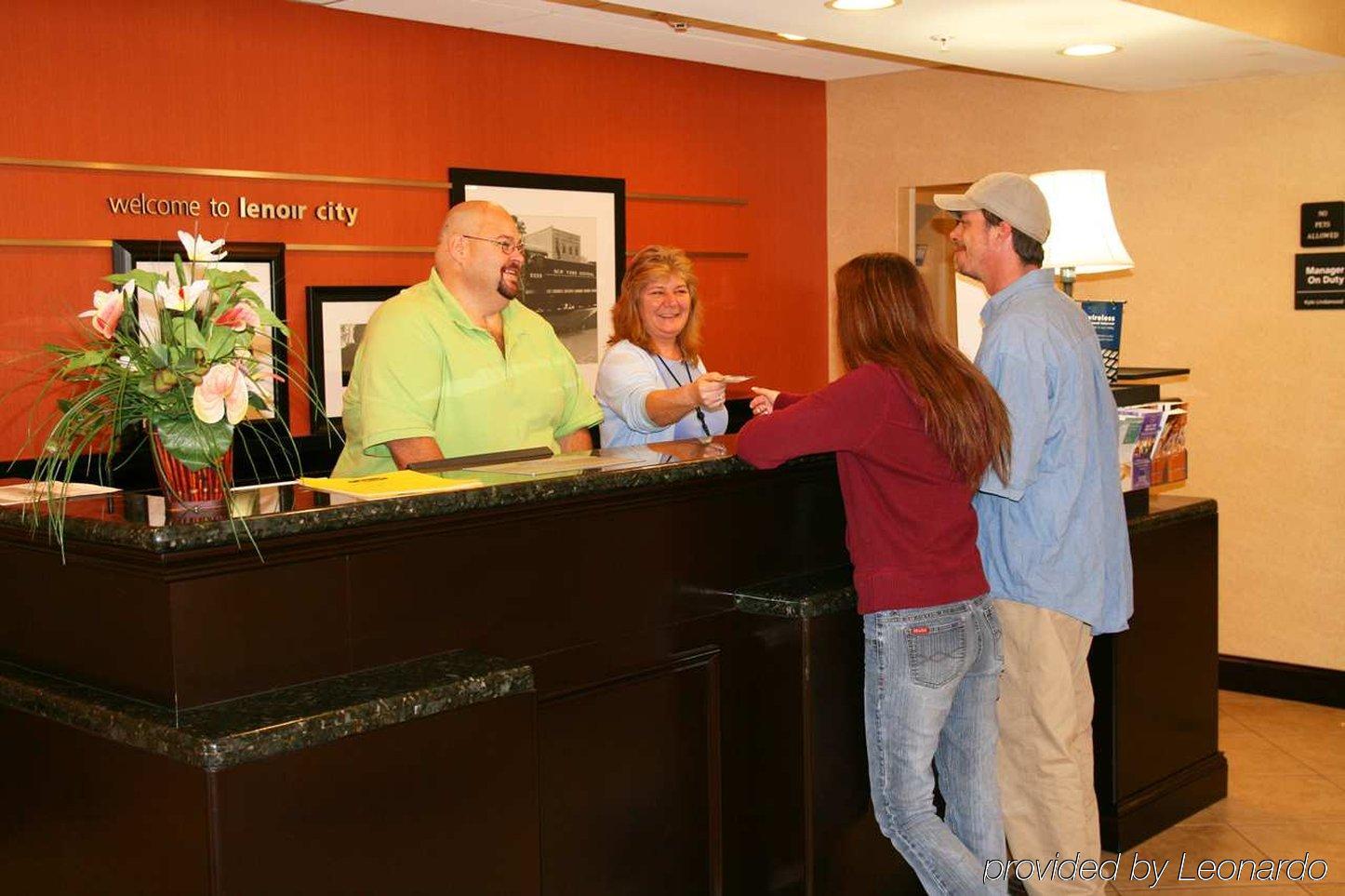 Hotel Hampton Lenoir 3*